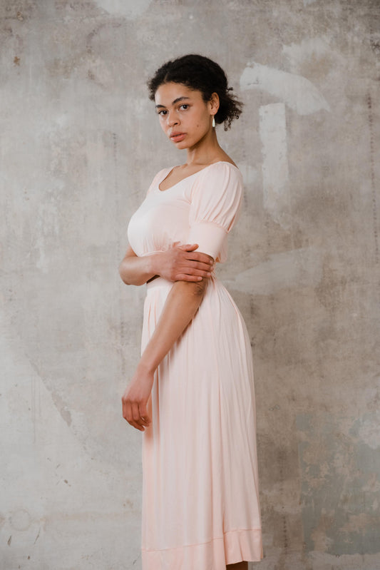 Sommerlicher Jersey-Rock in Lachs