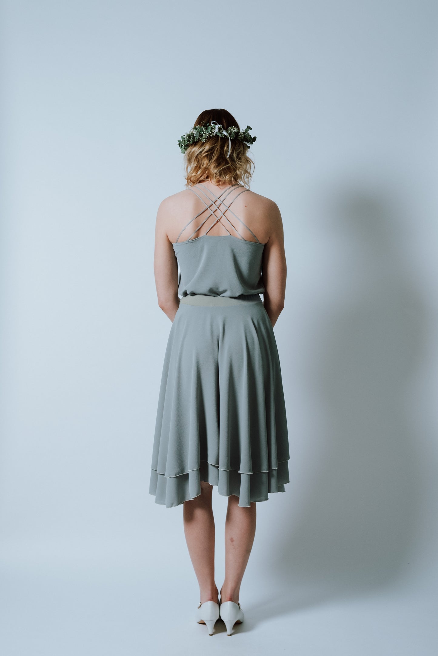 Sommerkleid Taubenblau mit gekreuten Trägern