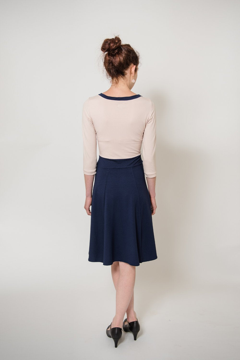 Schluppenkleid aus weichem Jersey in blau und rosa