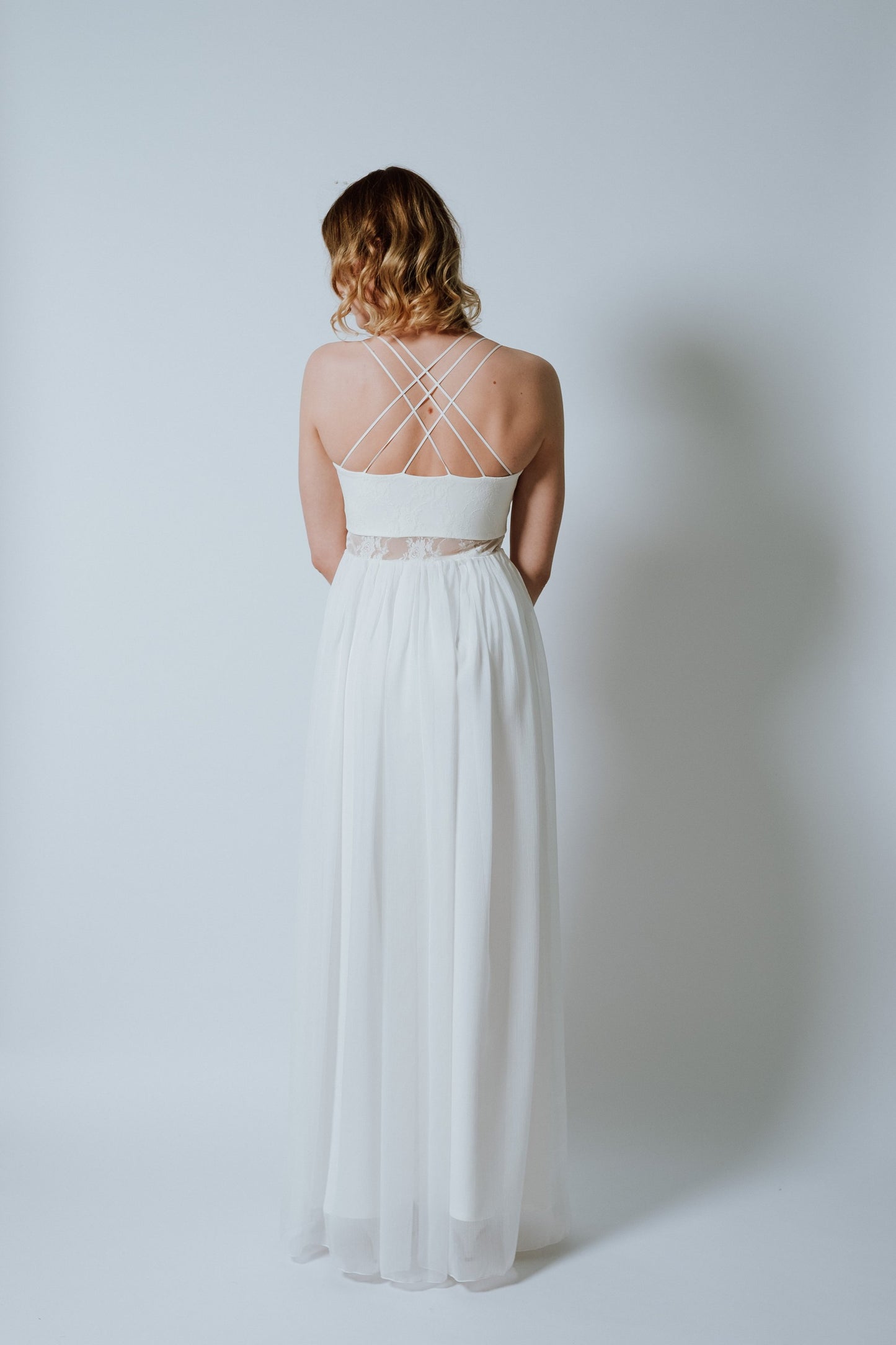 Boho Brautkleid mit feinen Trägern