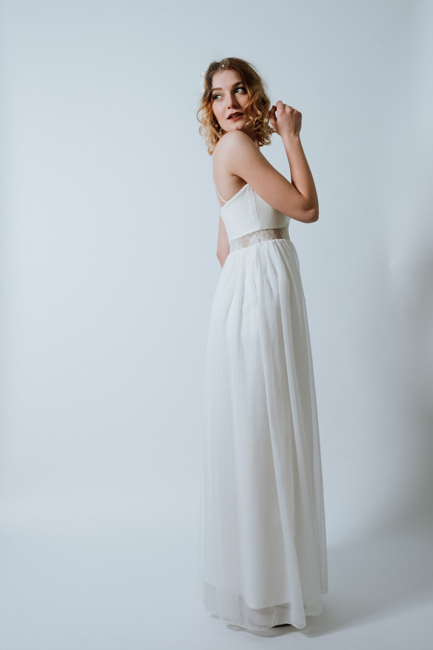 Boho Brautkleid mit feinen Trägern