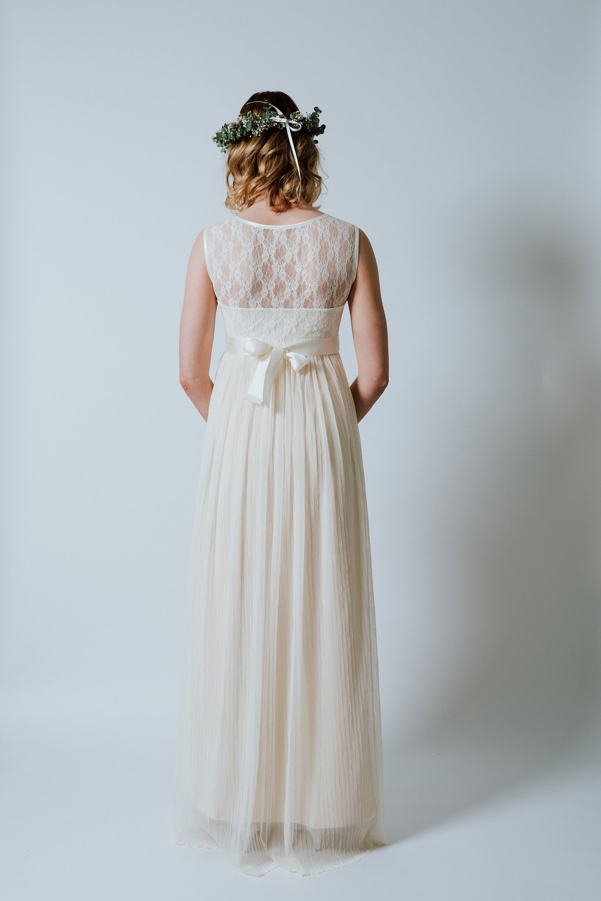 Schwangerschaftsbrautkleid lang mit Tüllrock