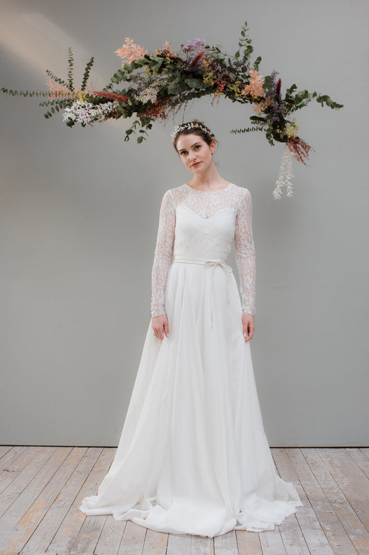 weißer Kunstledergürtel