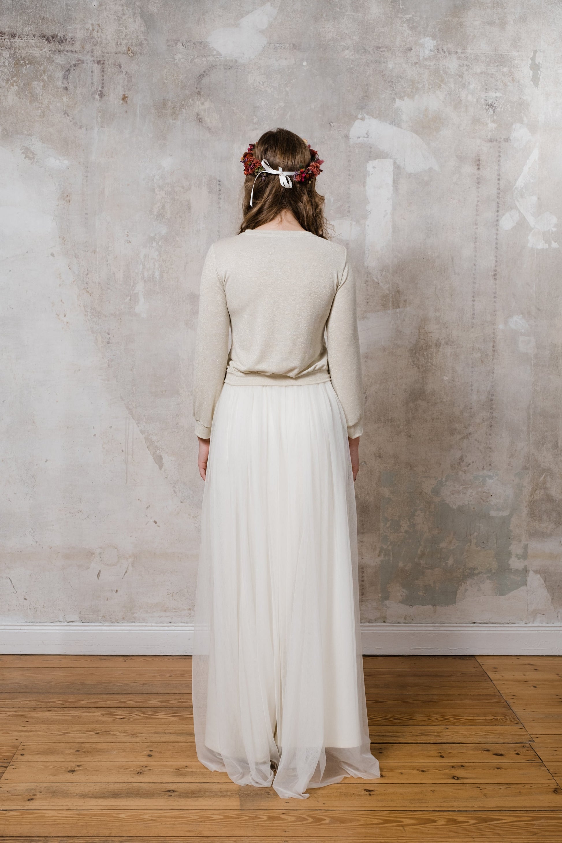 Brautpulli Hellgold Tüllrock Cremeweiß