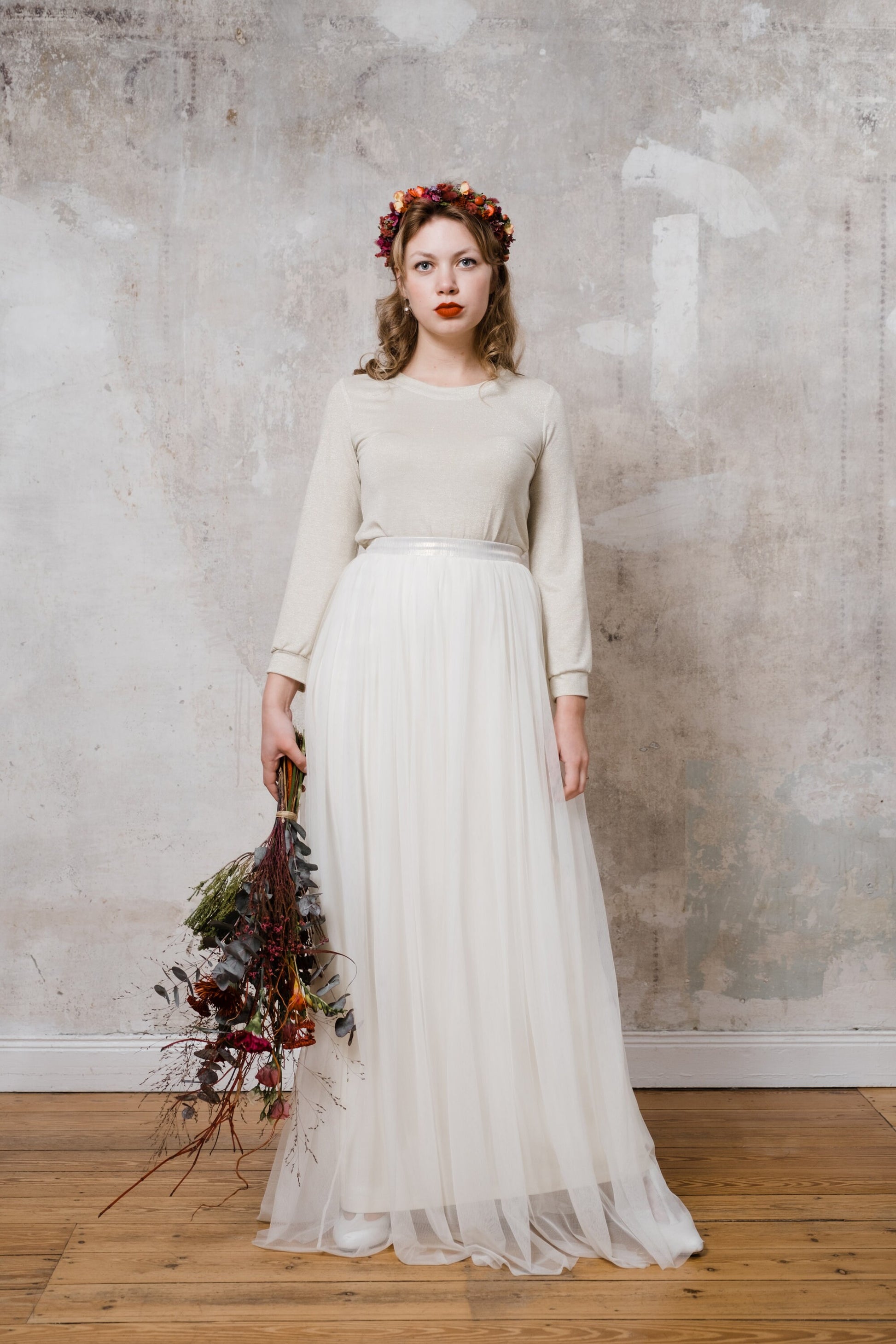 Brautpulli Hellgold Tüllrock Cremeweiß