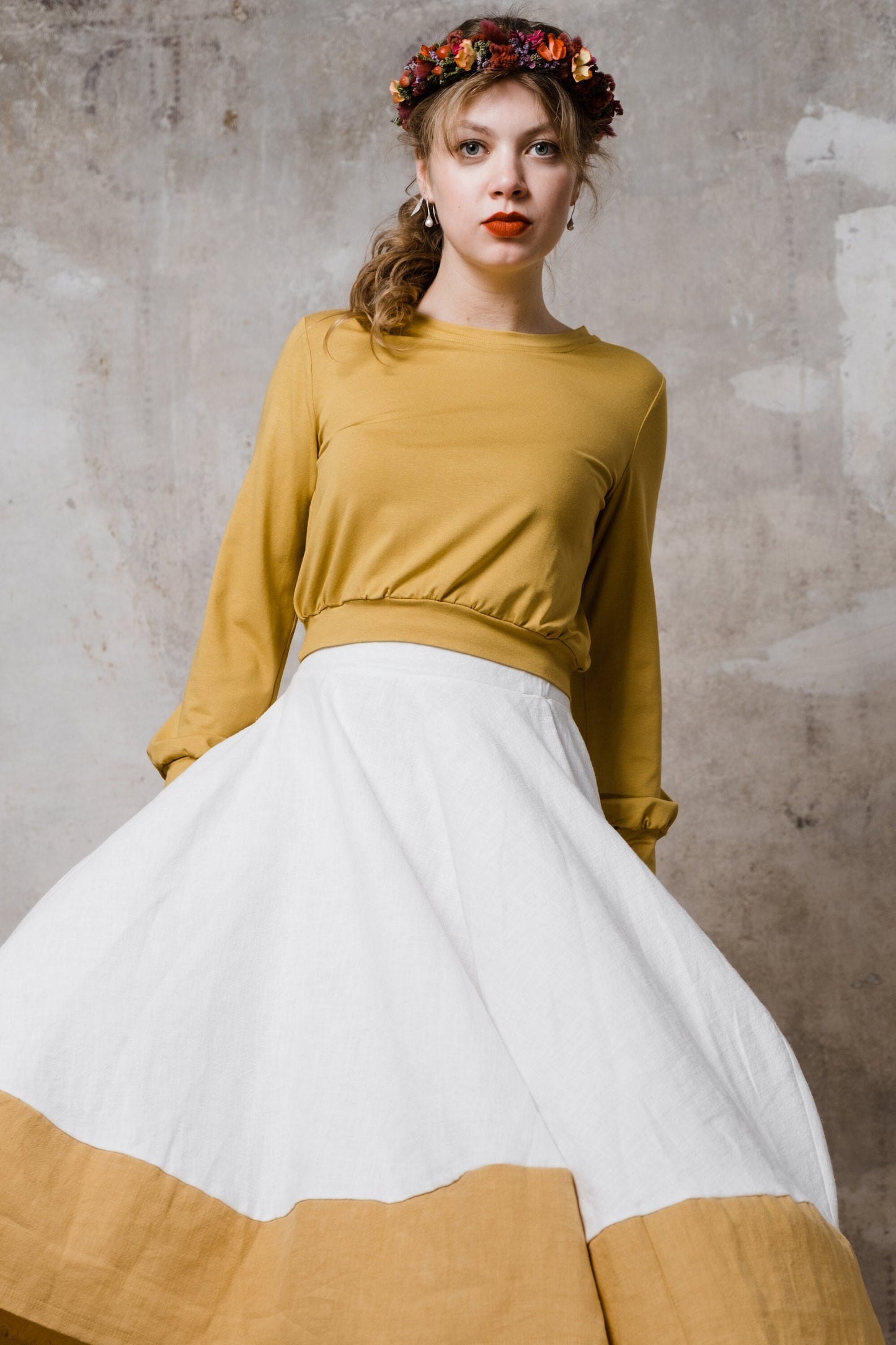 Croptop Senfgelb Leinenrock Tellerrock