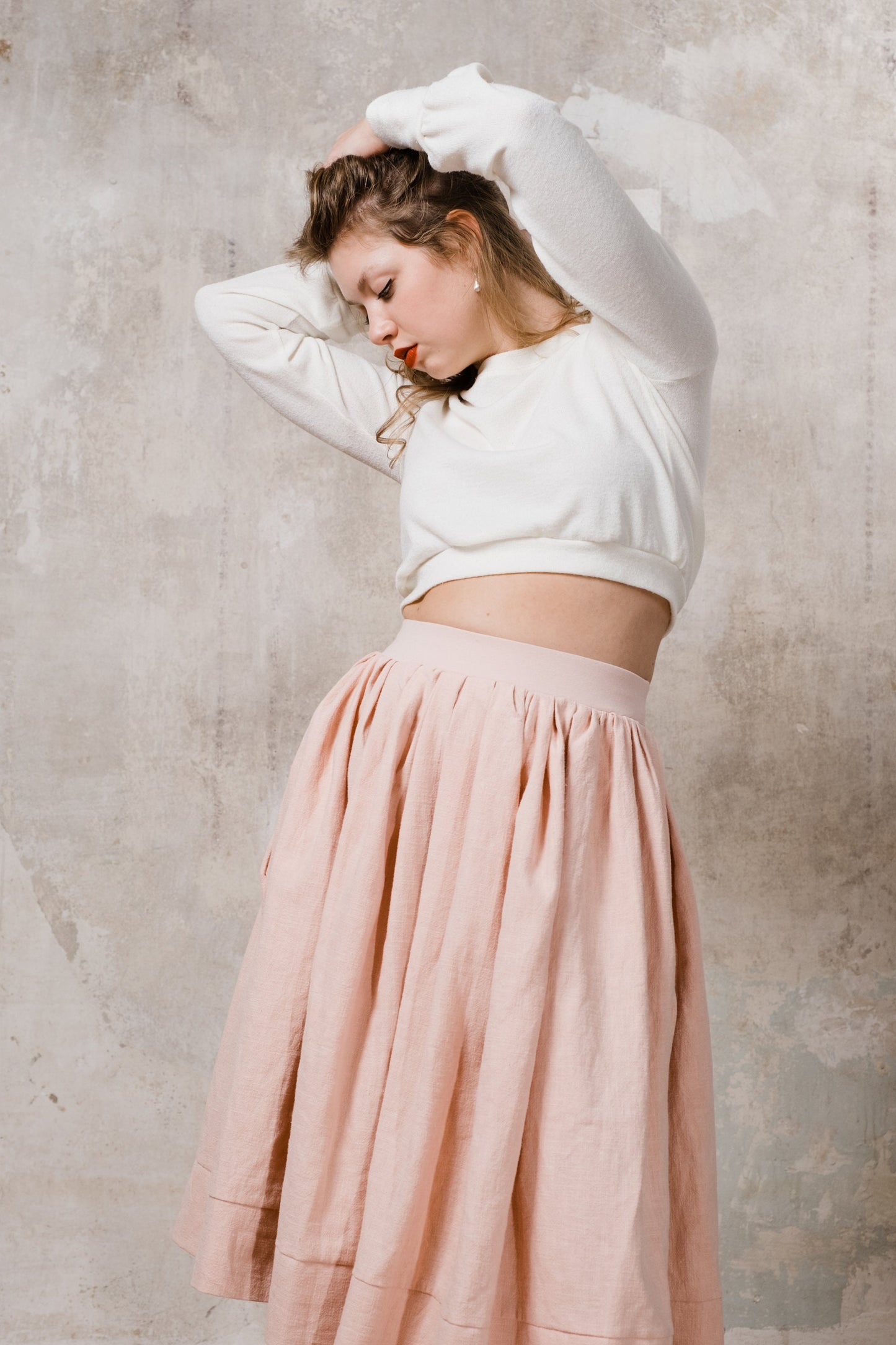 rosa Brautrock aus Leinen mit Croptop