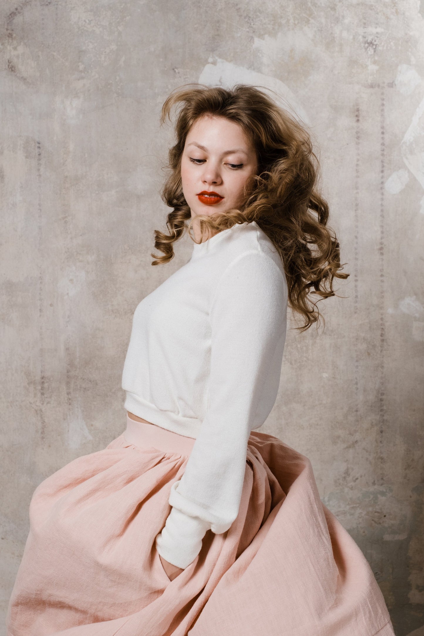 rosa Brautrock aus Leinen mit Croptop