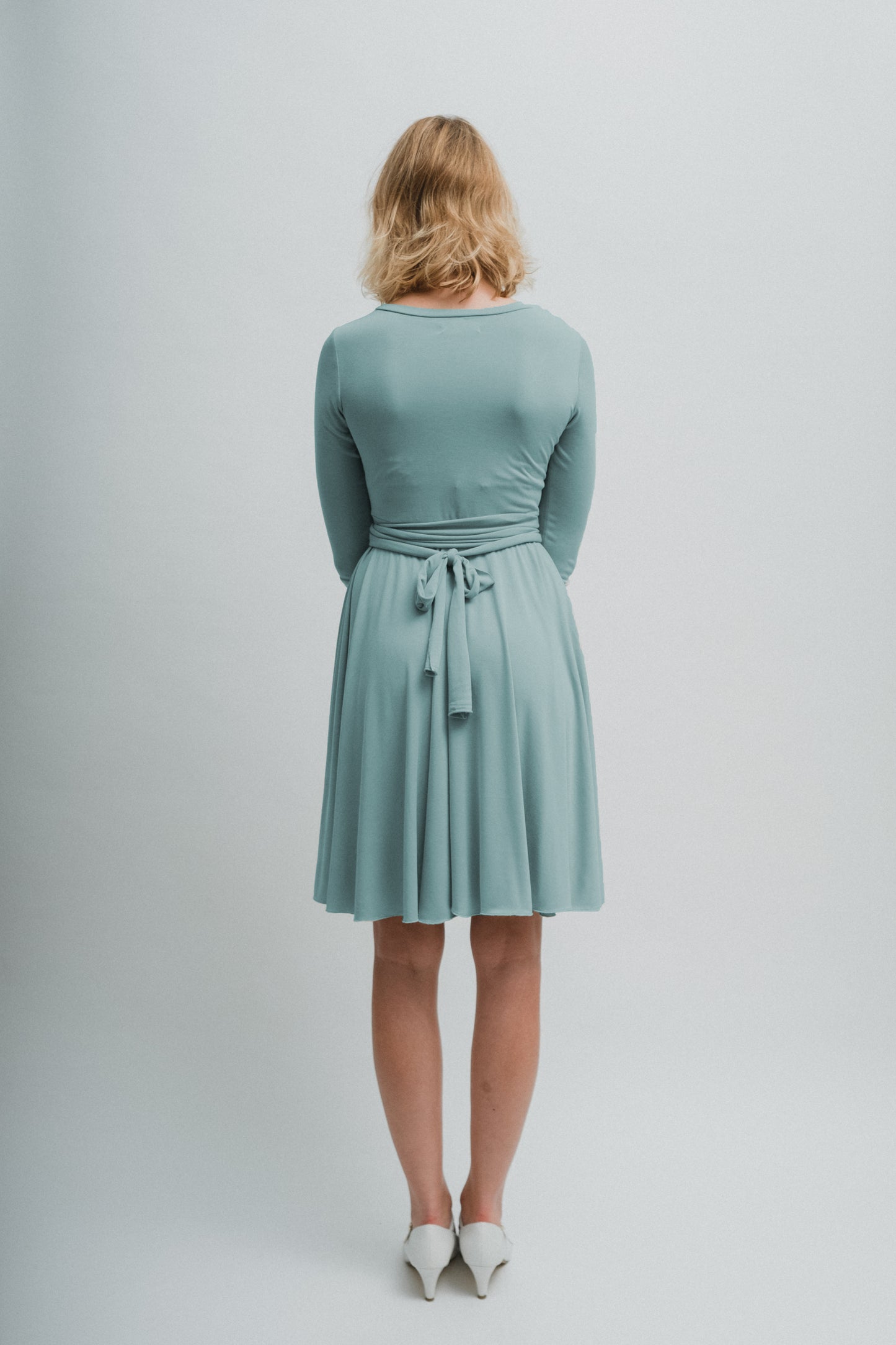Jerseykleid "Jade" mit femininem Schnitt in Aqua