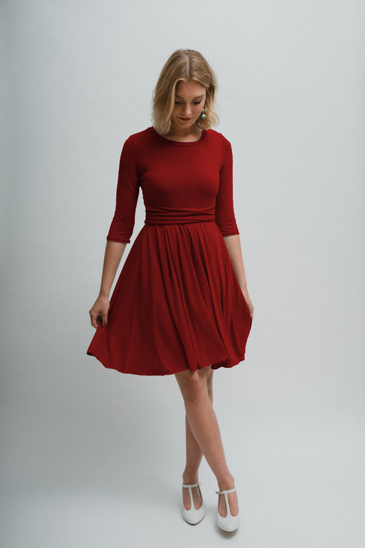 Jerseykleid "Jade" mit femininem Schnitt in Rot