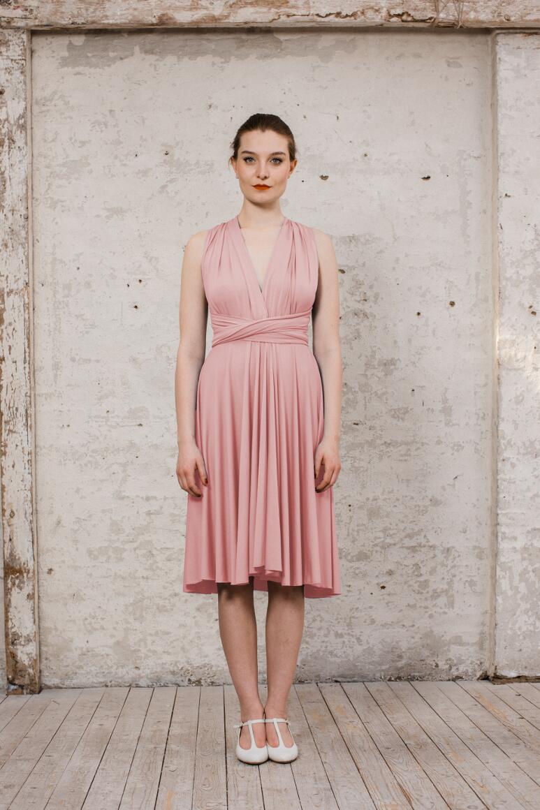 Infinity Dress kurzes Multitie-Kleid in Rosé