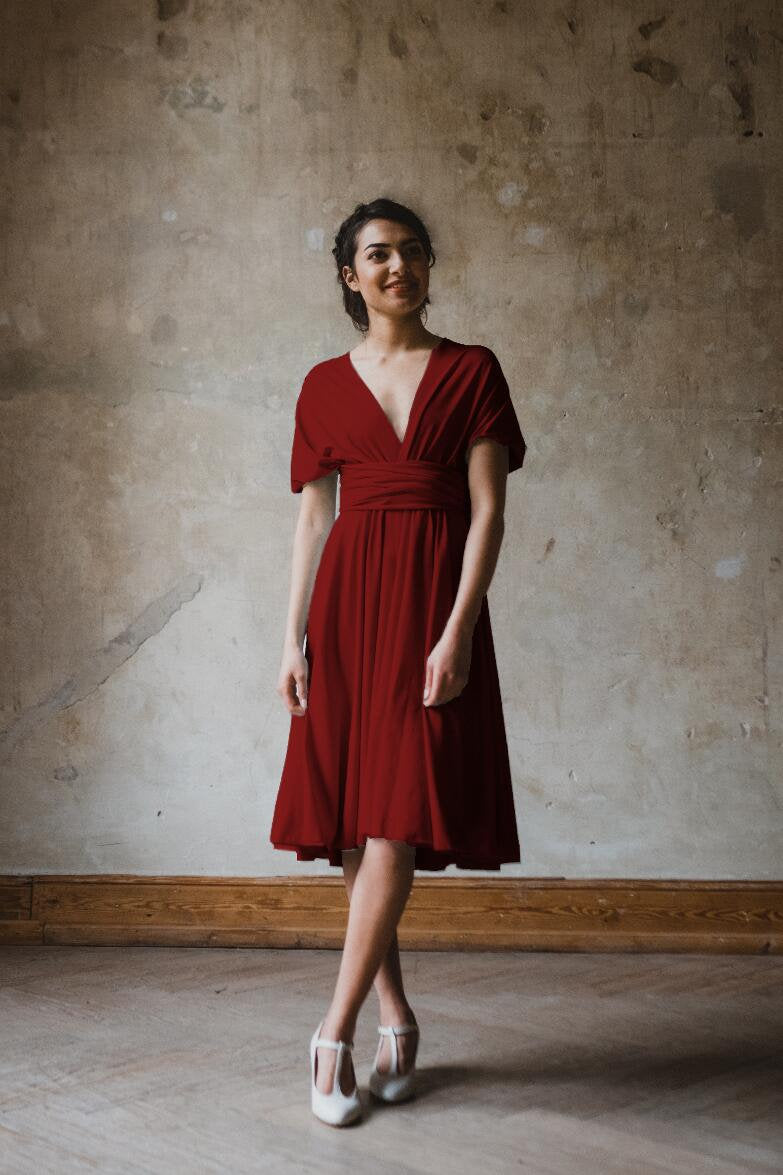 Infinty Dress kurzes Multitie-Kleid in Rot